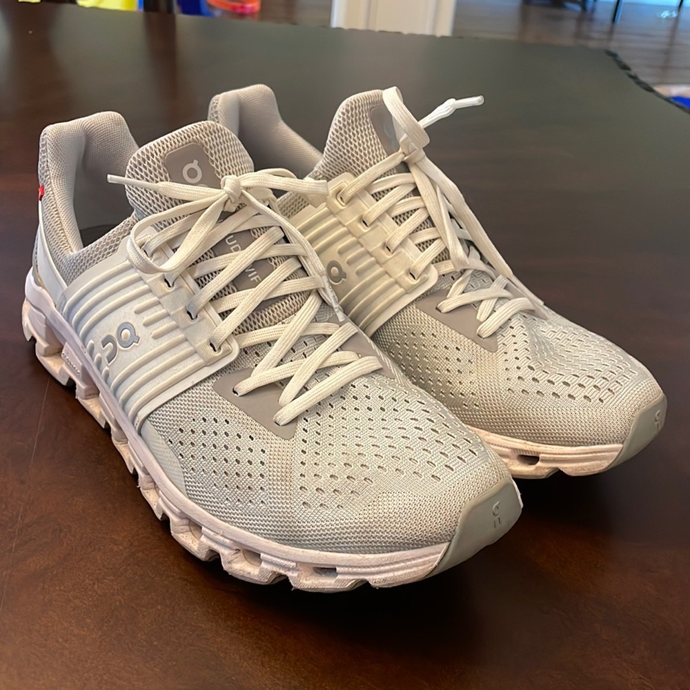Women’s On CloudSwift